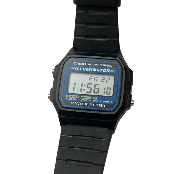 Casio Illuminator Alarm Crono Mens Watch 3298 F-105 WORKING - Picture 1 of 5
